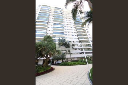 Apartamento à venda com 98m², 3 quartos e 2 vagasFachada