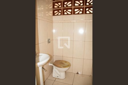 Casa à venda com 240m², 4 quartos e 2 vagasBanheiro 4