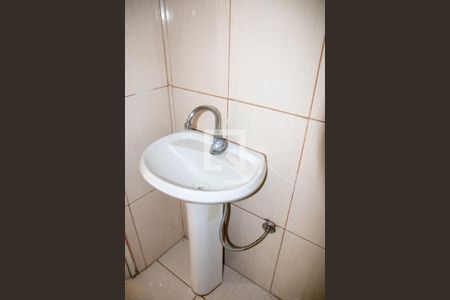 Casa à venda com 240m², 4 quartos e 2 vagasBanheiro 4