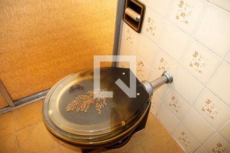 Casa à venda com 240m², 4 quartos e 2 vagasBanheiro 3