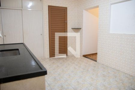 Casa à venda com 240m², 4 quartos e 2 vagasCozinha 1