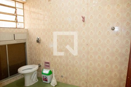 Casa à venda com 240m², 4 quartos e 2 vagasBanheiro 2