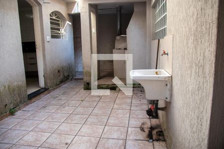 Casa à venda com 240m², 4 quartos e 2 vagasÁrea de Serviço 2