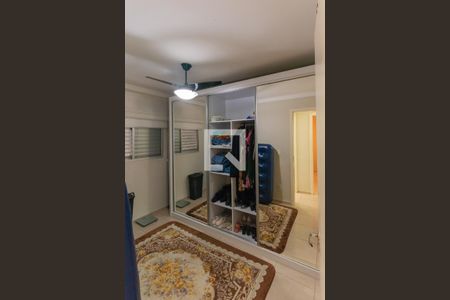 Quarto 1 de apartamento para alugar com 2 quartos, 45m² em Loteamento Parque São Martinho, Campinas