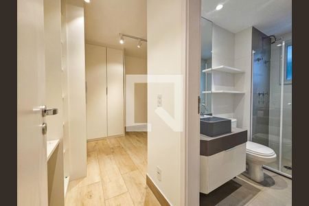 Suite de apartamento para alugar com 2 quartos, 66m² em Santo Amaro, São Paulo