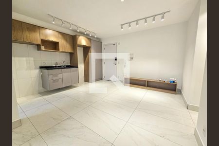 Sala/Cozinha de apartamento para alugar com 2 quartos, 66m² em Santo Amaro, São Paulo