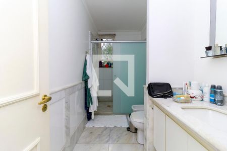 Casa de condomínio à venda com 547m², 4 quartos e 5 vagasSuíte 2 - Banheiro