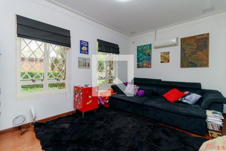 Casa de condomínio à venda com 547m², 4 quartos e 5 vagasSala de TV