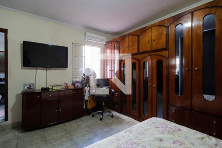 Suíte de casa à venda com 3 quartos, 180m² em Vila Santista, São Paulo
