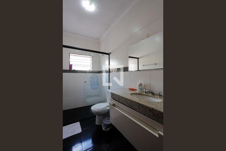 Casa à venda com 180m², 3 quartos e 3 vagasBanheiro 1