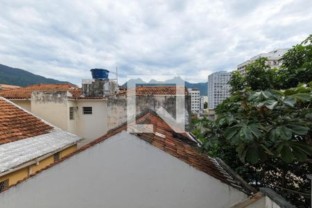 Casa à venda com 100m², 4 quartos e 1 vagaVista