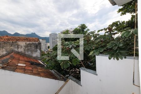 Casa à venda com 100m², 4 quartos e 1 vagaVista