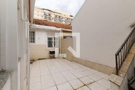 Casa à venda com 100m², 4 quartos e 1 vagaQuintal