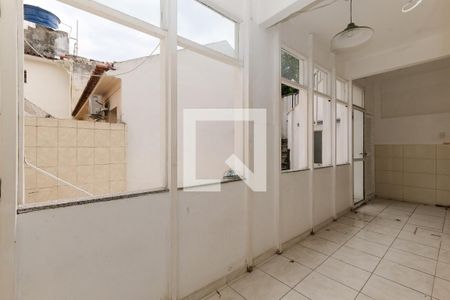Casa à venda com 100m², 4 quartos e 1 vagaÁrea de Serviço