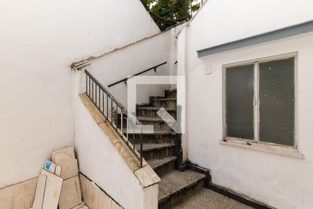 Casa à venda com 100m², 4 quartos e 1 vagaEscada