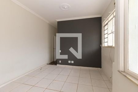 Casa à venda com 100m², 4 quartos e 1 vagaSala - Edícula 