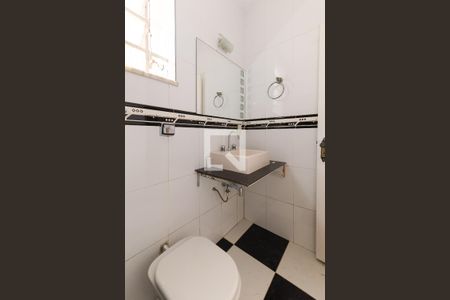 Casa à venda com 100m², 4 quartos e 1 vagaBanheiro Corredor