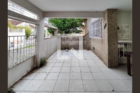Casa à venda com 100m², 4 quartos e 1 vagaGaragem