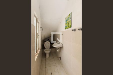 Casa à venda com 100m², 4 quartos e 1 vagaBanheiro de serviço