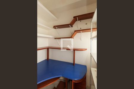 Casa à venda com 100m², 4 quartos e 1 vagaQuarto de Serviço
