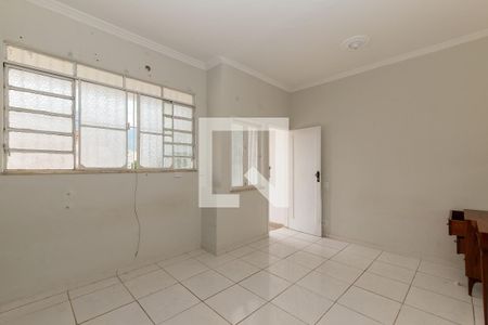 Casa à venda com 100m², 4 quartos e 1 vagaSala - Edícula 
