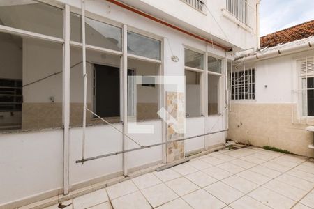 Casa à venda com 100m², 4 quartos e 1 vagaQuintal