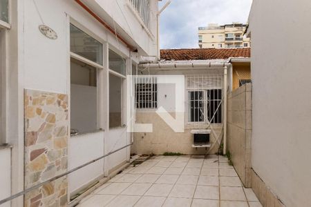 Casa à venda com 100m², 4 quartos e 1 vagaQuintal