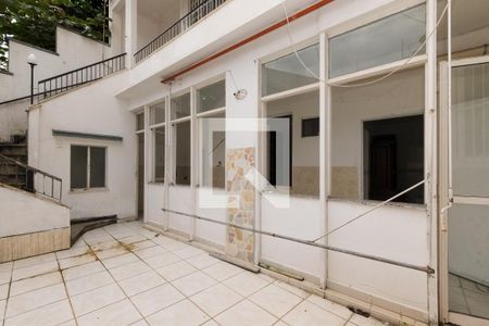 Casa à venda com 100m², 4 quartos e 1 vagaQuintal