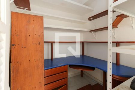 Casa à venda com 100m², 4 quartos e 1 vagaQuarto de Serviço