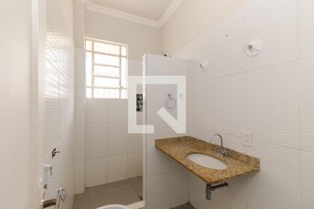 Casa à venda com 100m², 4 quartos e 1 vagaBanheiro Corredor