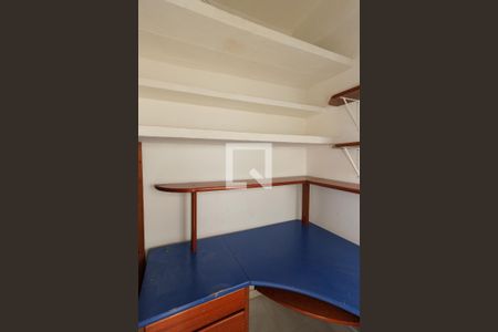Casa à venda com 100m², 4 quartos e 1 vagaQuarto de Serviço