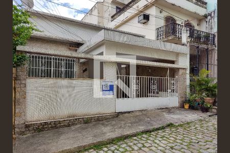 Casa à venda com 100m², 4 quartos e 1 vagaFachada