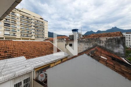 Casa à venda com 100m², 4 quartos e 1 vagaVista