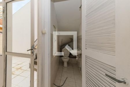 Casa à venda com 100m², 4 quartos e 1 vagaBanheiro de serviço