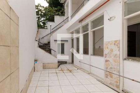 Casa à venda com 100m², 4 quartos e 1 vagaQuintal