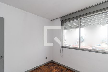 Quarto 2 de apartamento para alugar com 2 quartos, 61m² em Rubem Berta, Porto Alegre