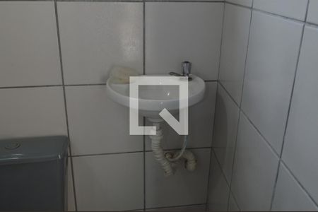 Casa de condomínio à venda com 70m², 2 quartos e 1 vagaBanheiro de serviço