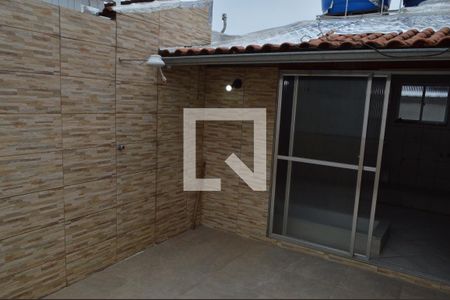 Casa de condomínio à venda com 70m², 2 quartos e 1 vagaTerraço