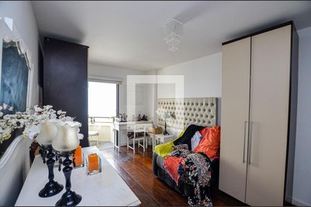 Apartamento à venda com 225m², 4 quartos e 2 vagas Apartamento à venda com 225m², 4 quartos e 2 vagasQuarto