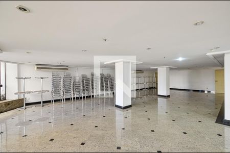 Apartamento à venda com 225m², 4 quartos e 2 vagas Apartamento à venda com 225m², 4 quartos e 2 vagasÁrea comum