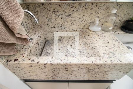 Apartamento para alugar com 45m², 2 quartos e 1 vaga Apartamento para alugar com 45m², 2 quartos e 1 vagaDetalhe do banheiro