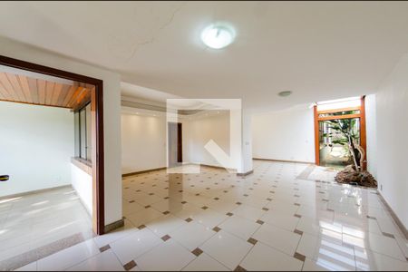 Sala de casa à venda com 5 quartos, 309m² em Coracao de Jesus, Belo Horizonte