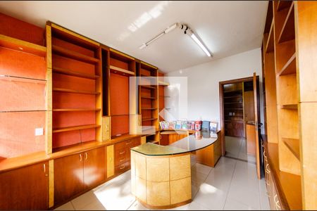 Escritório de casa à venda com 5 quartos, 309m² em Coracao de Jesus, Belo Horizonte