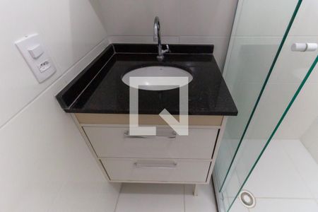 Banheiro  de kitnet/studio para alugar com 1 quarto, 27m² em Vila Dom Pedro I, São Paulo