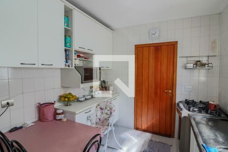 Casa à venda com 125m², 3 quartos e 3 vagas Casa à venda com 125m², 3 quartos e 3 vagasCozinha