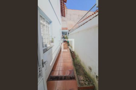 Casa à venda com 125m², 3 quartos e 3 vagas Casa à venda com 125m², 3 quartos e 3 vagasCorredor Lateral