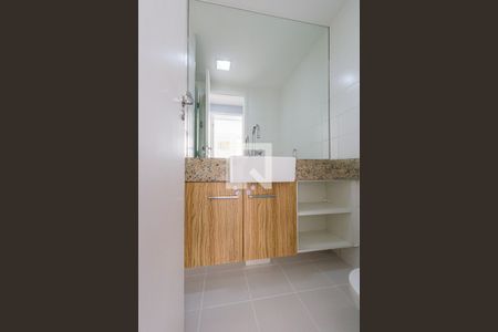 Apartamento à venda com 75m², 2 quartos e 1 vaga Apartamento à venda com 75m², 2 quartos e 1 vagaBanheiro Social