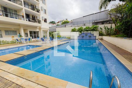 Apartamento à venda com 75m², 2 quartos e 1 vaga Apartamento à venda com 75m², 2 quartos e 1 vagaPiscina