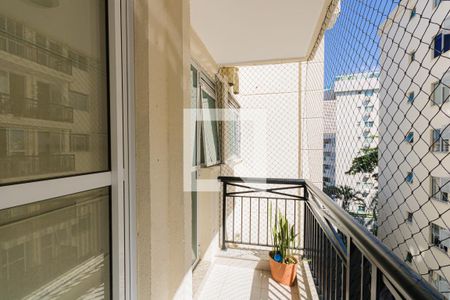 Apartamento à venda com 75m², 2 quartos e 1 vaga Apartamento à venda com 75m², 2 quartos e 1 vagaVaranda
