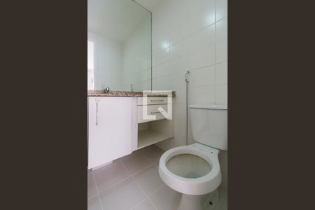 Apartamento à venda com 75m², 2 quartos e 1 vaga Apartamento à venda com 75m², 2 quartos e 1 vagaBanheiro da Suíte